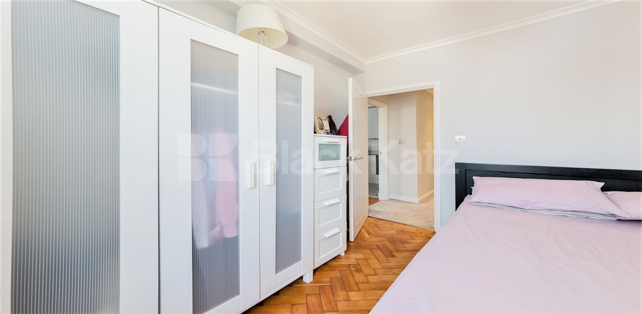 			HEATING and HOT WATER INCLUDED, 1 Bedroom, 1 bath, 1 reception Flat			 The Grampians, Shepherds Bush Road, Shepherds Bush